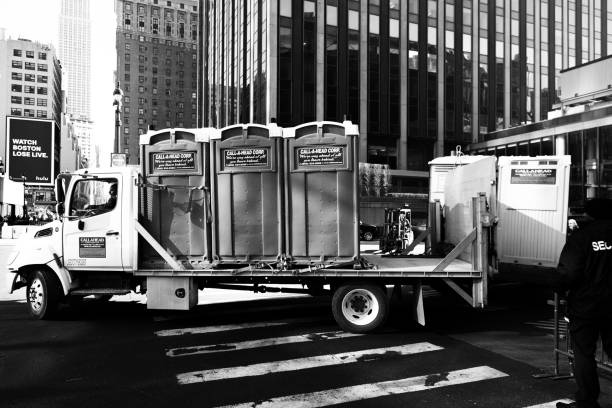 Best Affordable porta potty rental  in Carbondale, KS